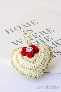 Ivory-and-green-crochet-heart-2_small2