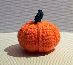 Crochet_pumpkin_segment_ball__3__small
