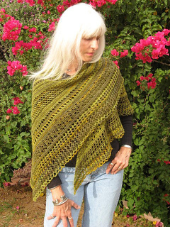 Brenna_s_handspun_shawl