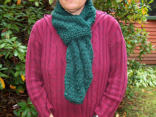 Scarf_knotty_neckwarmer2_small2