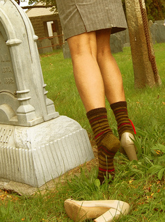 Lost_shoe_back_fg_yellow_small2