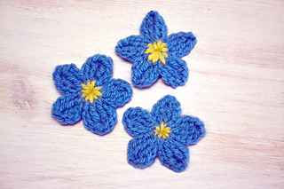 Ravelry: Forget Me Not Flower pattern by Aneta Izabela