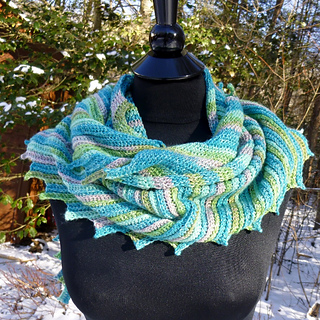Shawl_darleen_hopkins_small2