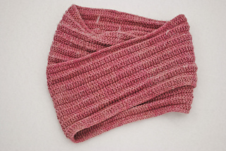 Knitting-is-my-yoga-easy-cowl-detail_small2