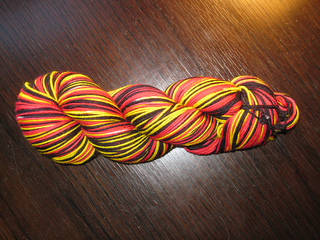 Coral_snake_skein_small2