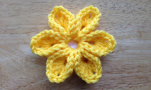 ravelry 6 petal flower pattern by erin frick