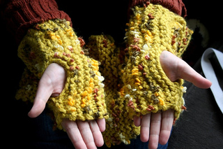 Entwined_hands_small2
