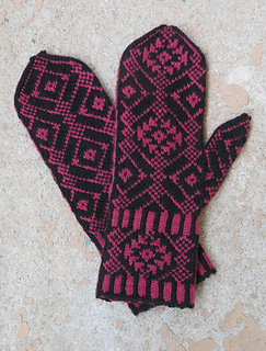 Winter_dream_mittens_051817_small2