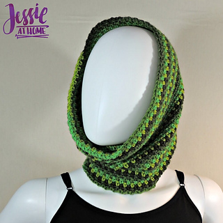 Green_gradient_cowl_free_corhcet_pattern_by_jessie_at_home_-_2_small2