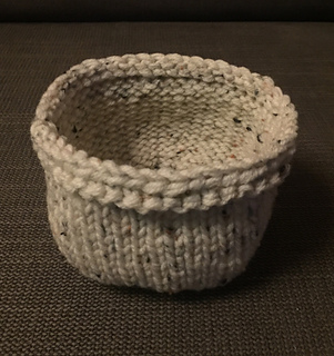 Ravelry: Knit Bird Nest pattern by Whitney Richmond