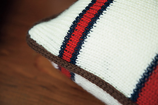 52108220_3_small2
