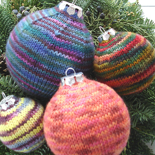 32_deck_the_balls_small2