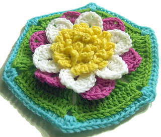 Water_lilly_hexagon_2_small2