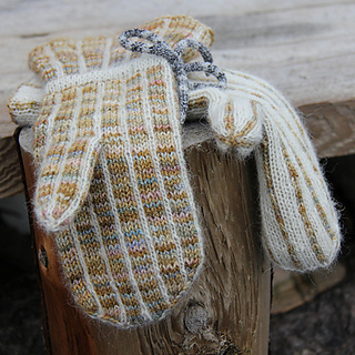 Beigepinmitts_small2