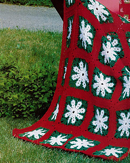 Icy-snowflake-afghan_small2
