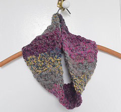 Quick_covered_boxes_cowl_free_crochet_pattern_by_underground_crafter__4_of_5__small