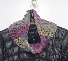 Quick_covered_boxes_cowl_free_crochet_pattern_by_underground_crafter__3_of_5__small