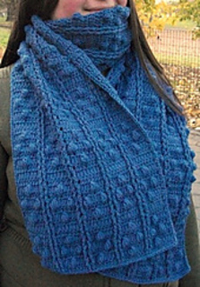 Bobble_diamonds_and_posts_scarf_edit_small2