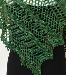 Ferns_and_lace_shawlette_pic_5_small