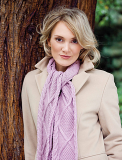 Birigtta_scarf_in_plum_close_uplow_res_small2