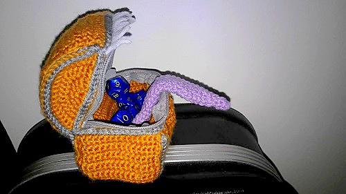 mm e in hook crochet Mimic Caput by bag Mortuum dice pattern Ravelry: