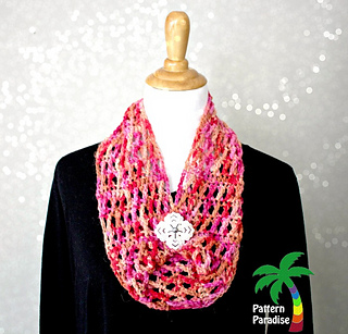Hugs___kisses_cowl_r_2457_small2