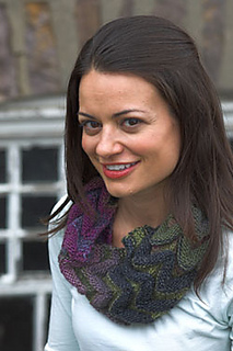 Gina_2515_short_small2