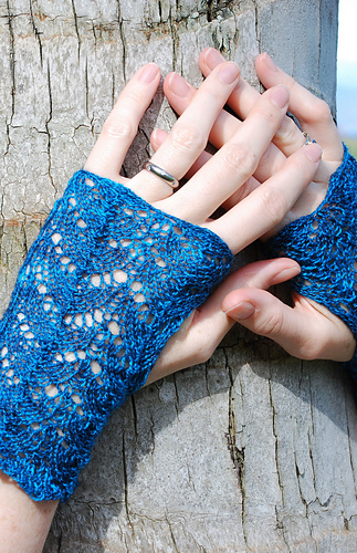 Mermaidsmitts_pattern2beauty_medium