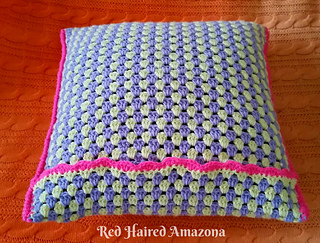 Neon_pop__gungham_crochet_cushion_by_red_haired_amazona__crochetpattern_1_small2