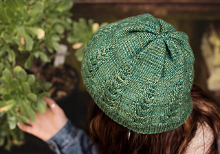 Knittingbee-knit-02_small2
