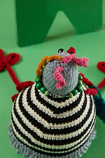 Squarechicken_toys_sip2811_small2