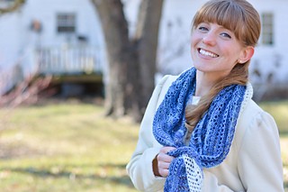 I-smell-snow-shawl-5_small2
