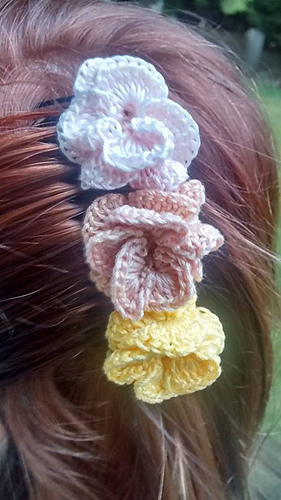 Haircomb3flowers_medium