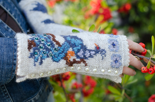 Peacockgauntlets-171_small2