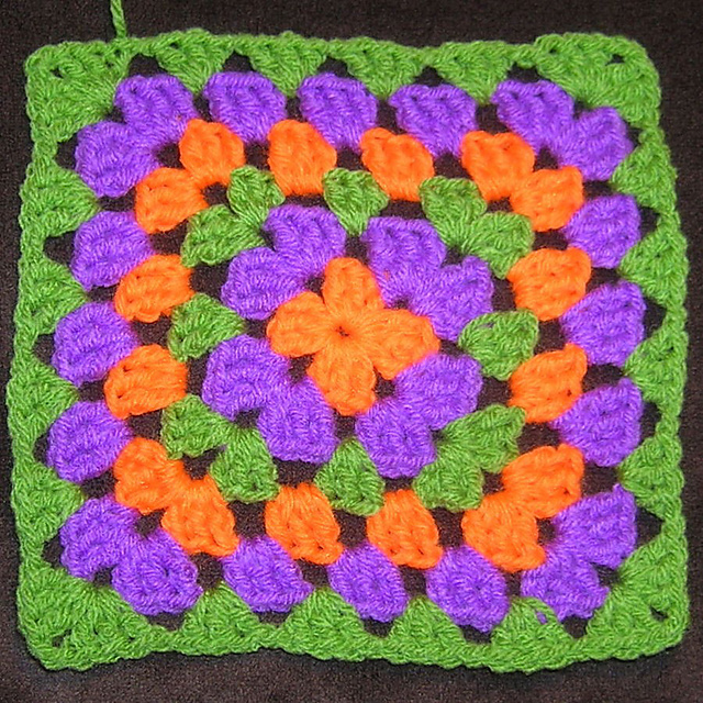 Ravelry Granny Square Tutorial pattern by Wee Sandy