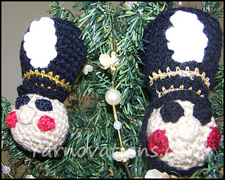 Soldiers-front_small2