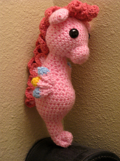 Pinky_pie_sea_pony_1_small2