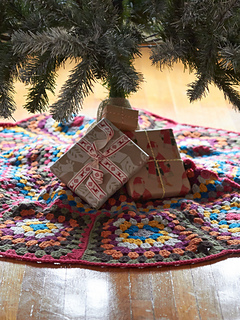 P-tricias-tree-skirt2_small2