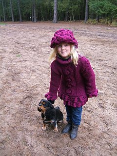 Woodland_berry_sweater_with_dog_small2