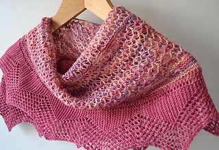Berry_shawl1_small2