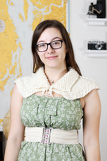 Claire_s_capelet_small2