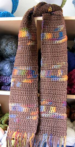 Simple_crocheted_scarf_brown_in_kr_medium