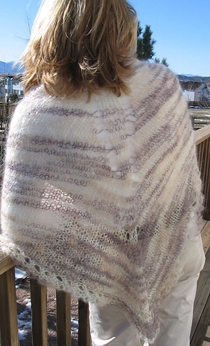 Easy_knit_shawl_in_mohair_outside_medium