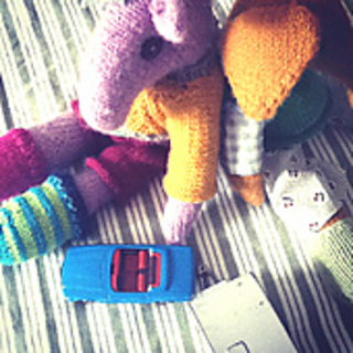 Floss_playing_small2