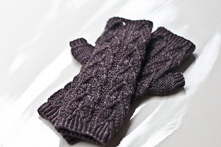 Nettle_mitts_small2