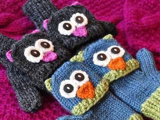 Knitted_animal_mittens_small2