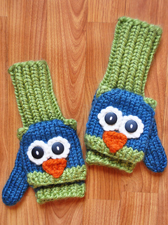Blue_green_owl_mittens_small2