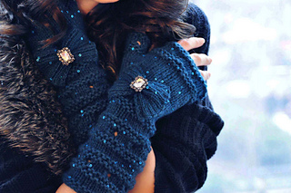 Your_time_to_shine_sequin_bow_hat_and_mittens_knitting_pattern_2_small2