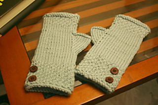 Leah_gloves_small2