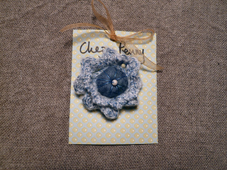 Blue_brooch_small2